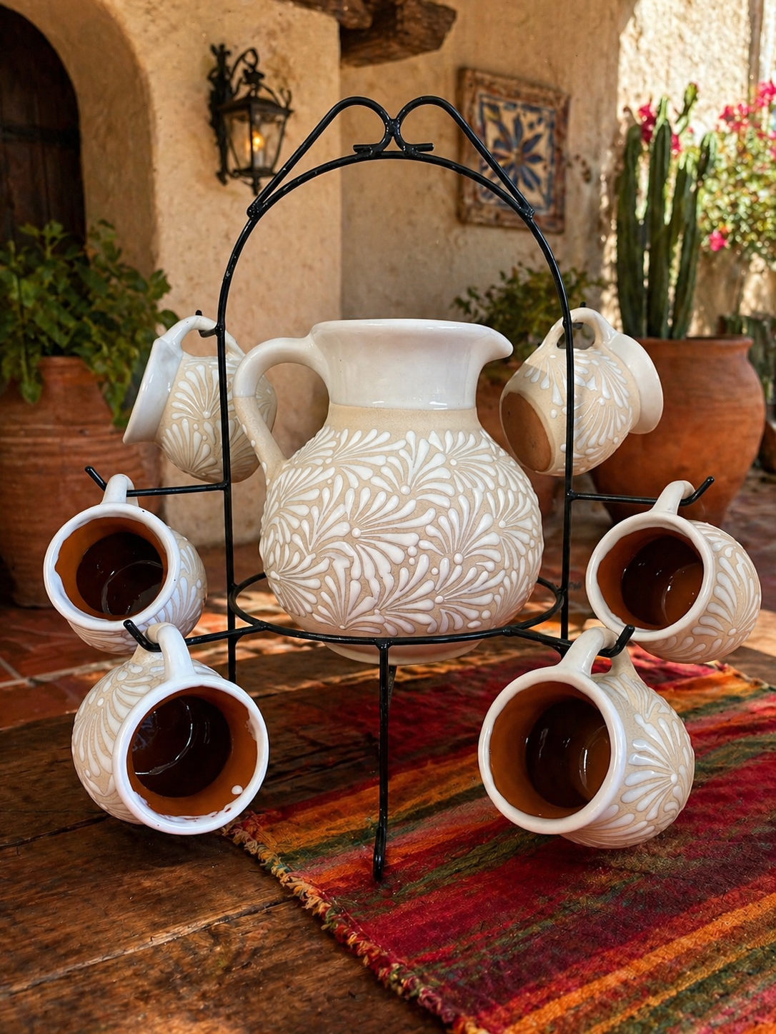 White Espiga Pitcher Set