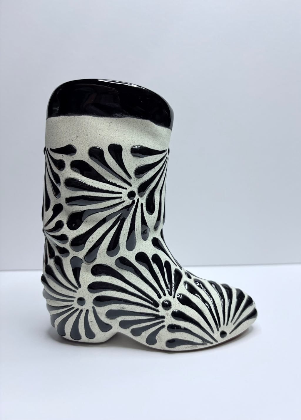 Black/cream Boot Vase